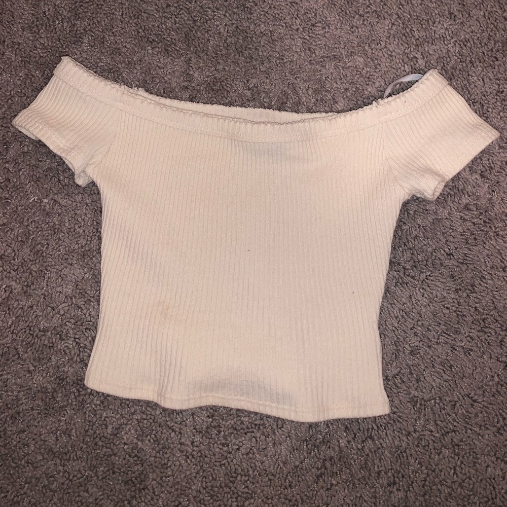 NEW W/O TAGS CROP TOP